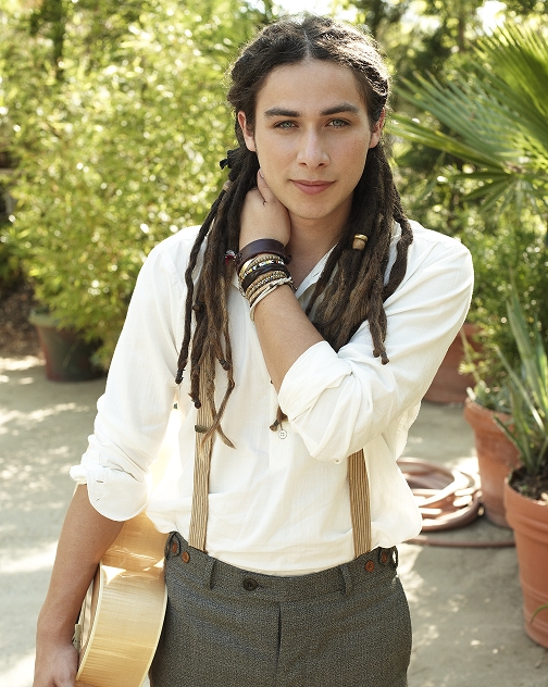Large image of Jason Castro